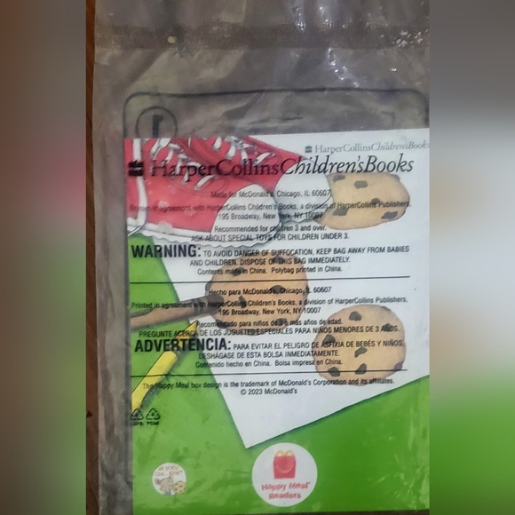 2/$20 Happy Meal Readers "If You Give A Mouse A Cookie" Book - Picture 2 of 2